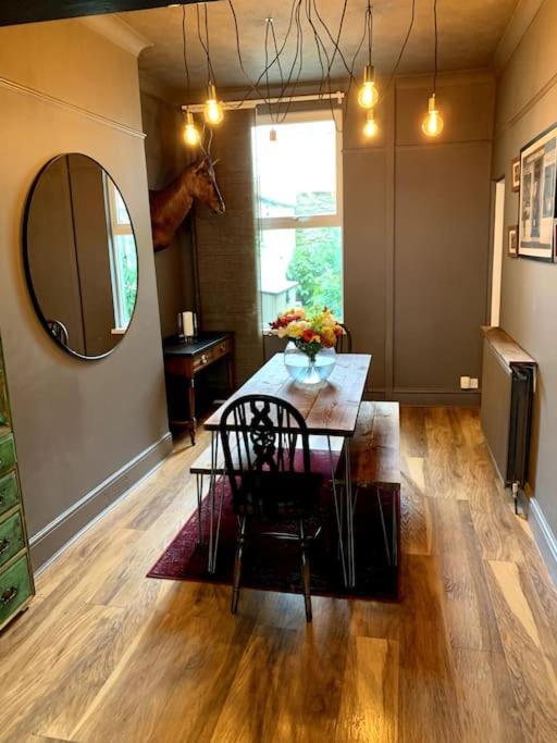 Chic Townhouse Near Tunnels Beaches Ilfracombe Kültér fotó